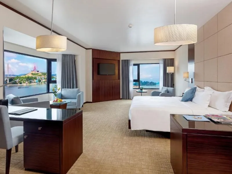 Khách sạn Wyndham Legend Hạ Long