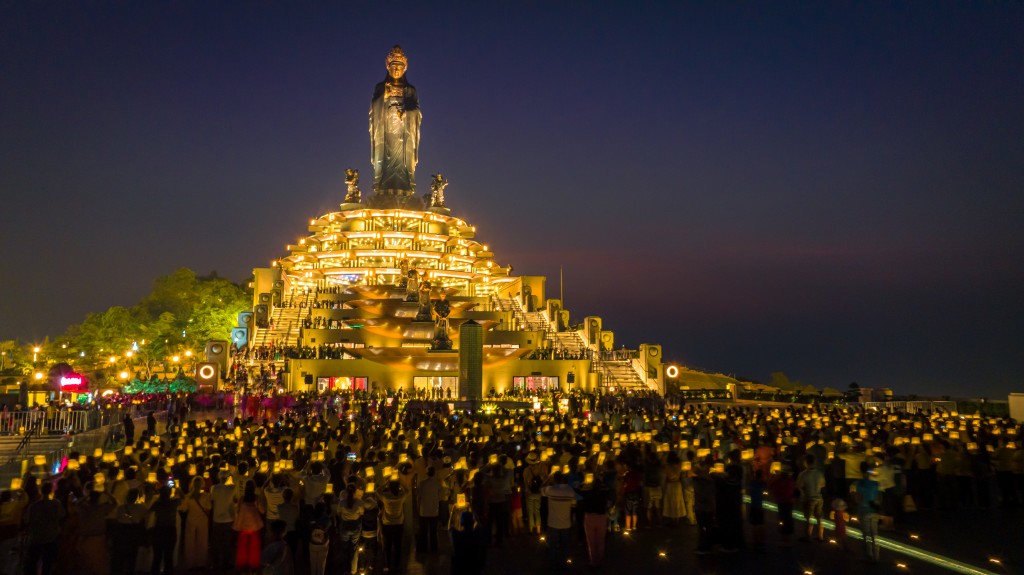 50.000 Ngọn Nến Hòa Bình Thắp Sáng Tây Ninh Dịp Vesak 2025 - 4