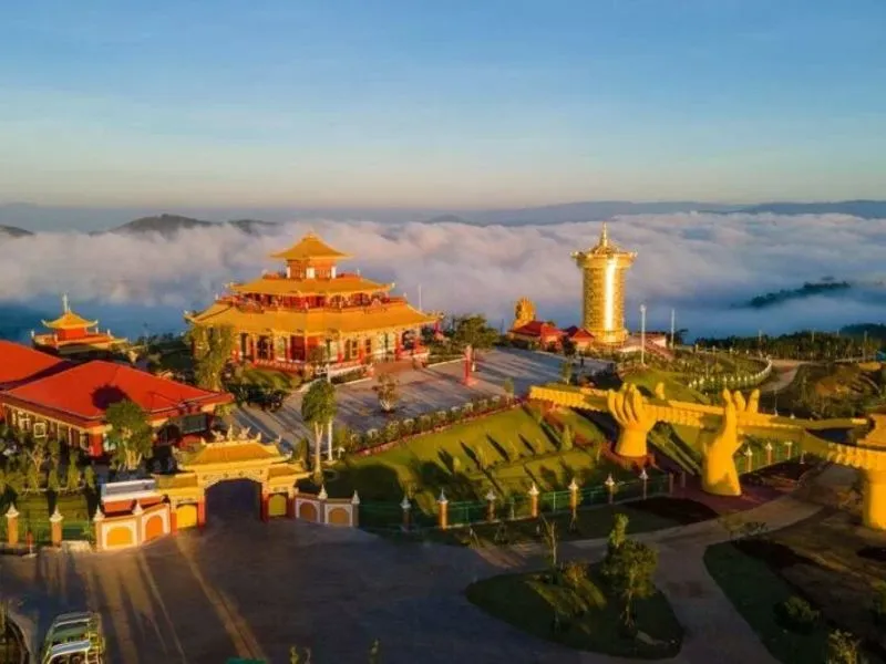 Không Gian Văn Hóa Tâm Linh Phật Giáo Kim Cương Thừa