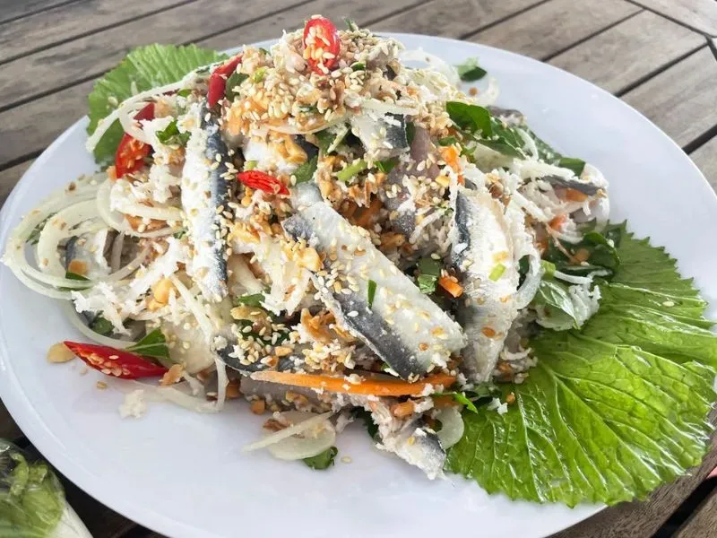 Gỏi cá trích Phú Quốc Ăn gì ở Sun World Phú Quốc