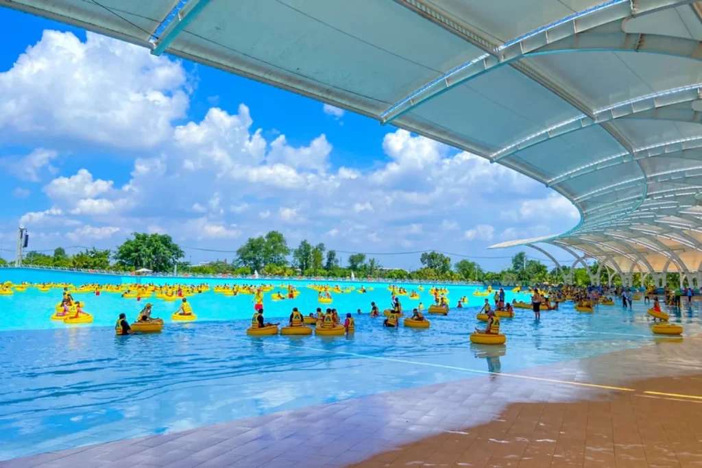 The Amazing Bay Có Gì Chơi? Khám Phá Những Hoạt Động Hấp Dẫn Tại Vịnh Kỳ Diệu
 - 2