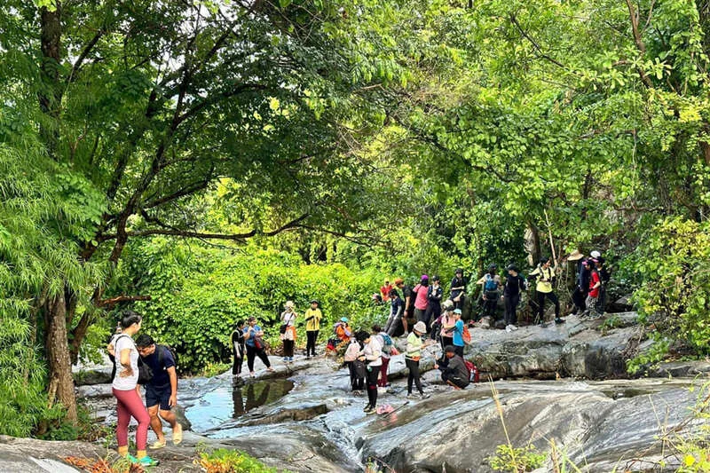 Kinh Nghiệm Đi Du Lịch Núi Tà Cú Tự Túc