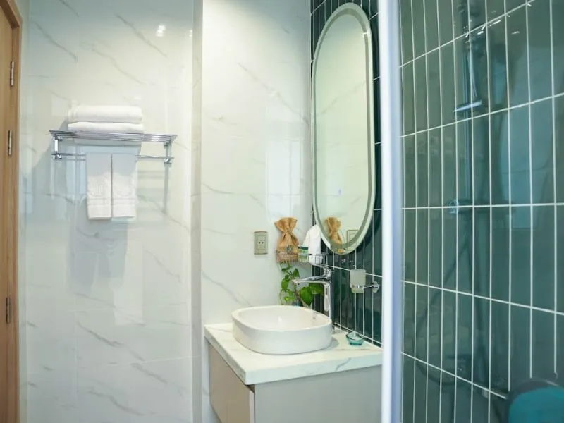Phòng tắm và các tiện nghi đi kèm