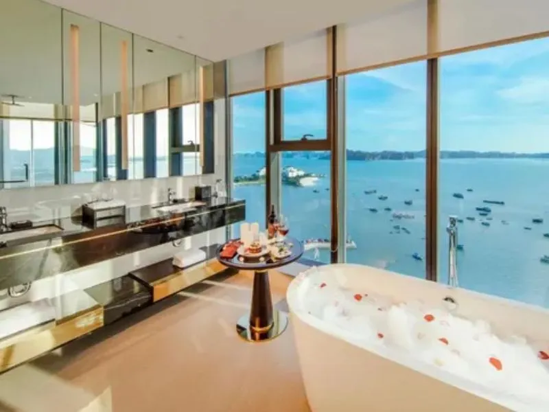 Radisson Blu Hotel, Ha Long Bay
