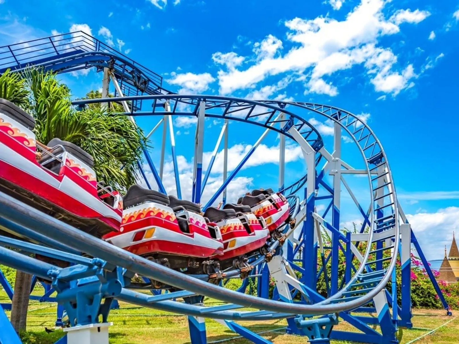 Fantasy Park Bà Nà Hills Có Gì Hấp Dẫn? Giá Vé & Kinh Nghiệm Chi Tiết