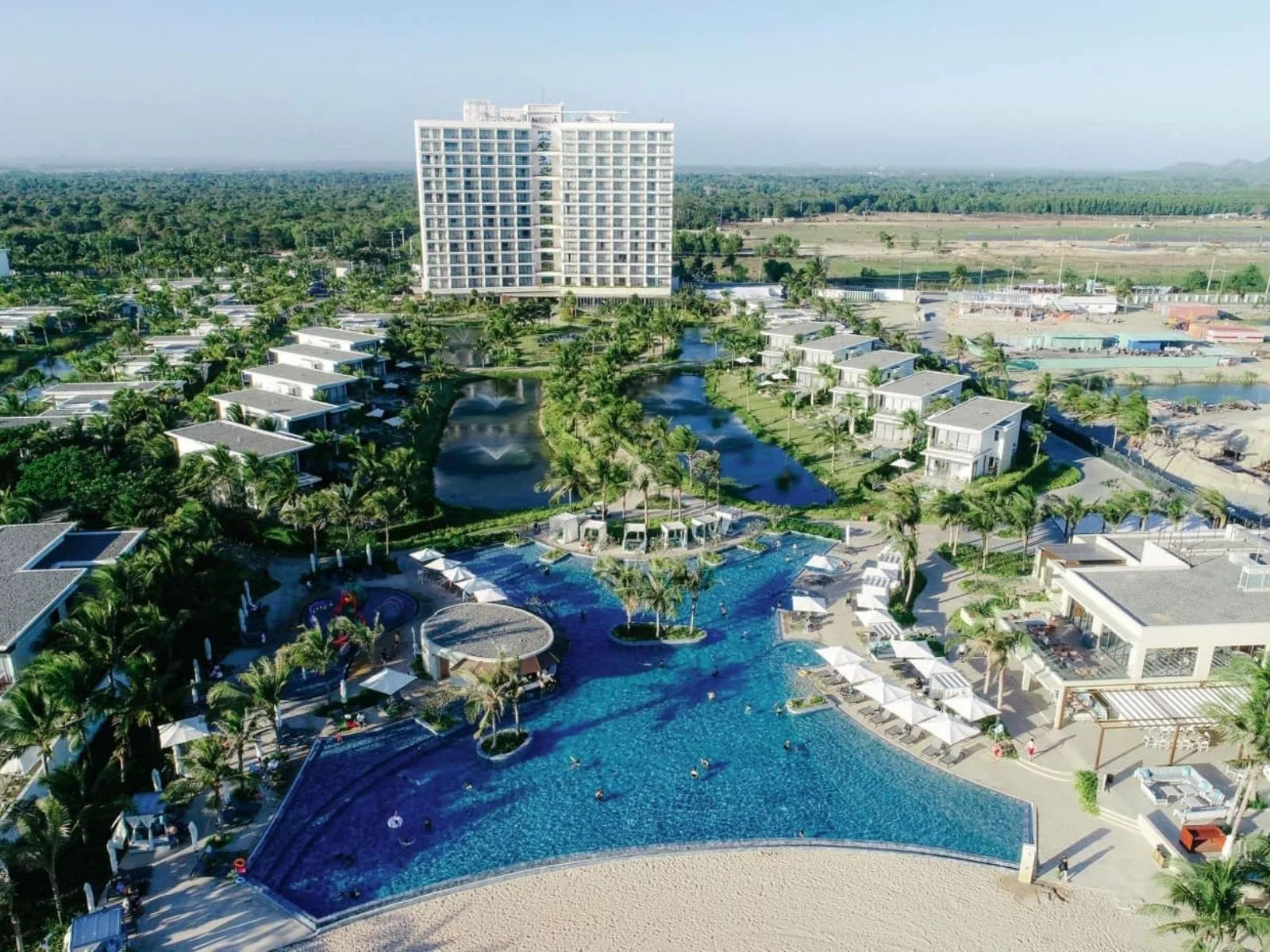 Top 10 Khách Sạn Gần Tropicana Park Hồ Tràm Đẹp, Giá Tốt

