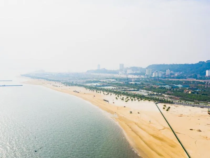 Ngắm hoàng hôn trên biển Bãi Cháy