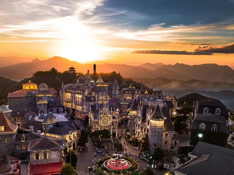 Hoàng Hôn Trên Đỉnh Núi Chúa