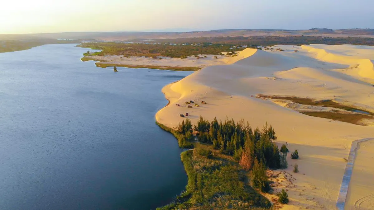 Bàu Trắng Phan Thiết - Vintrip