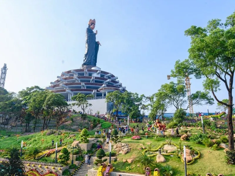 Khám Phá Quần Thể Tâm Linh Núi Bà Đen Khám Phá Sun World Núi Bà Đen Có Gì Hấp Dẫn?
