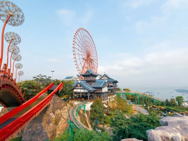 Trải Nghiệm Vòng Quay Mặt Trời Khổng Lồ Tại Sun Wheel Hạ Long