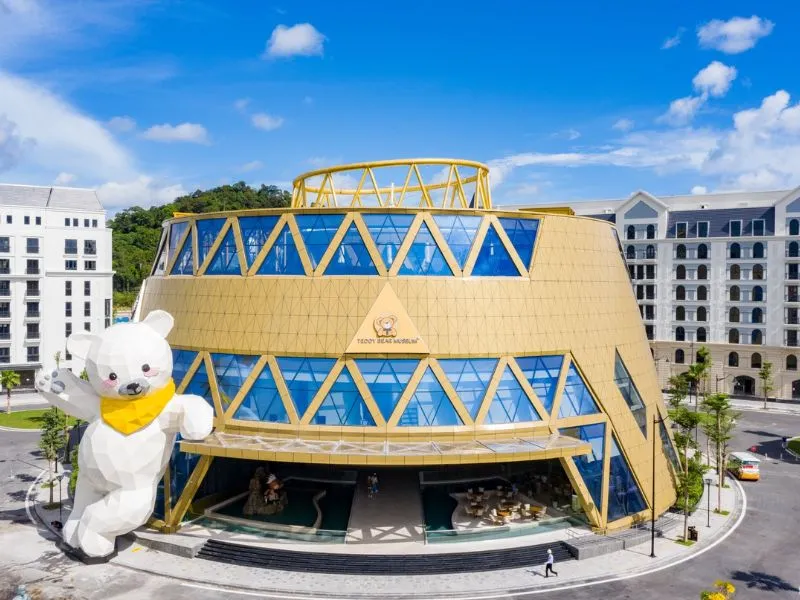Bảo Tàng Gấu Teddy Phú Quốc Có Gì? Giá Vé, Giờ Mở Cửa Mới Nhất