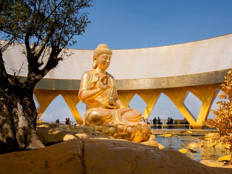 Kinh nghiệm và lưu ý khi đi cầu khấn núi Bà Đen