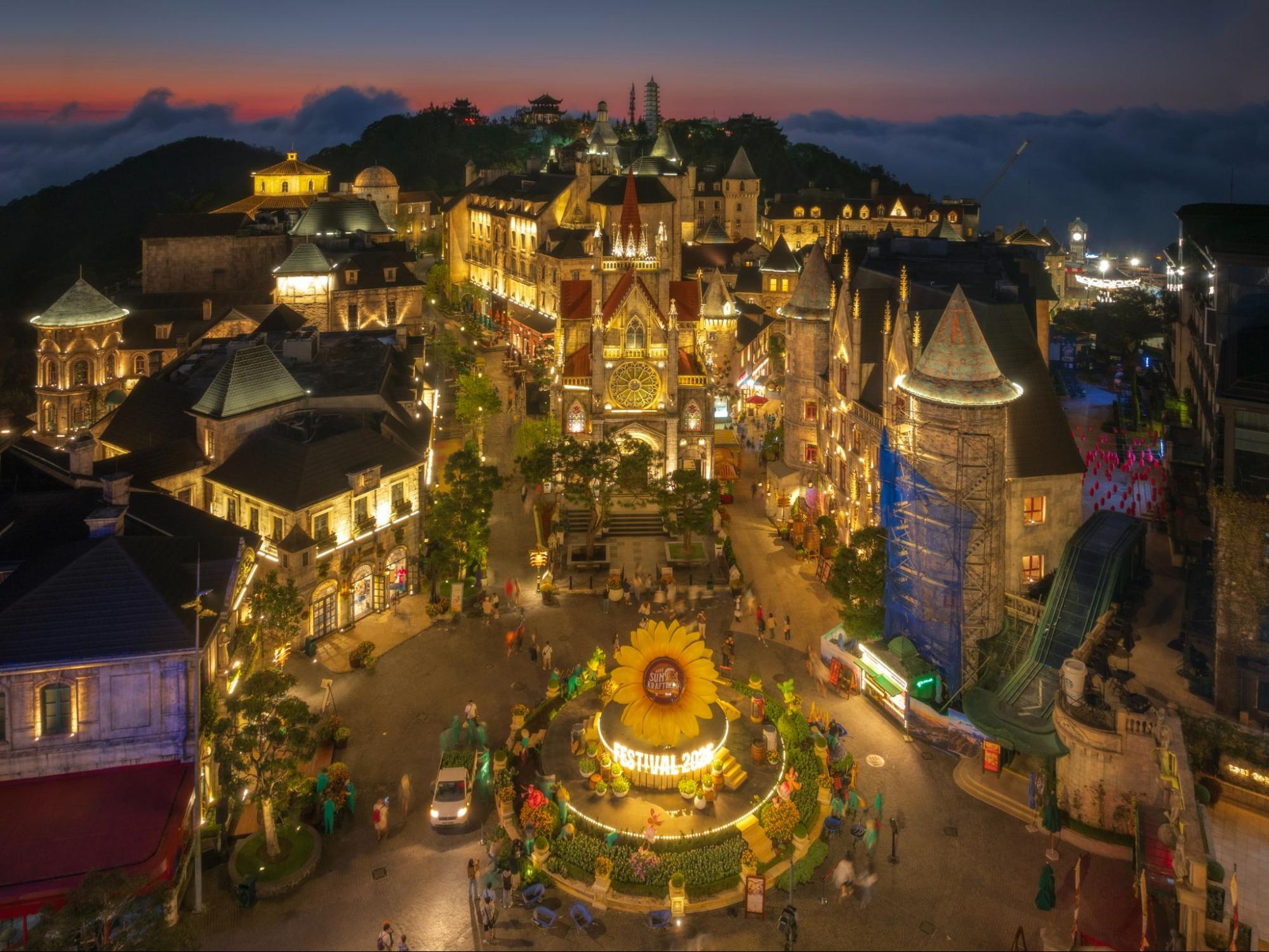 Combo Đêm Bà Nà 2025 từ 15h: “Chạm” hoàng hôn, tiệc buffet siêu hấp dẫn
- 4