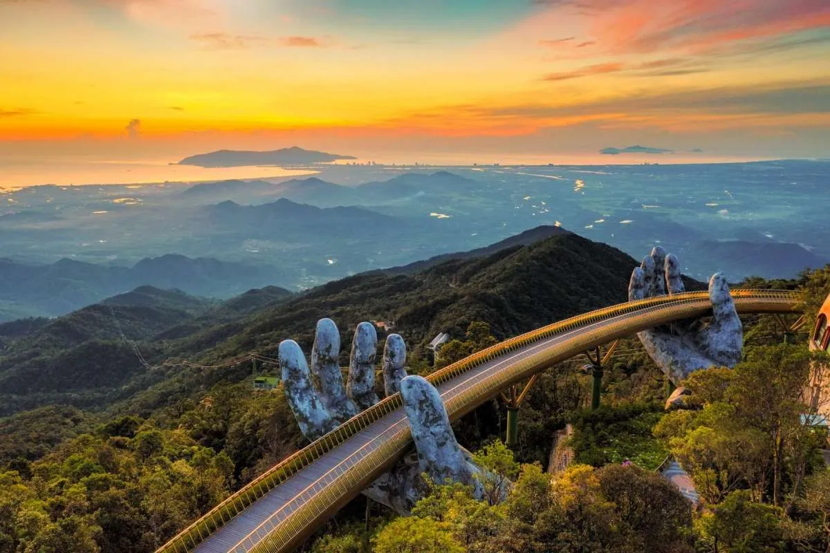 Giới Thiệu Cầu Vàng Bà Nà Hills Đà Nẵng