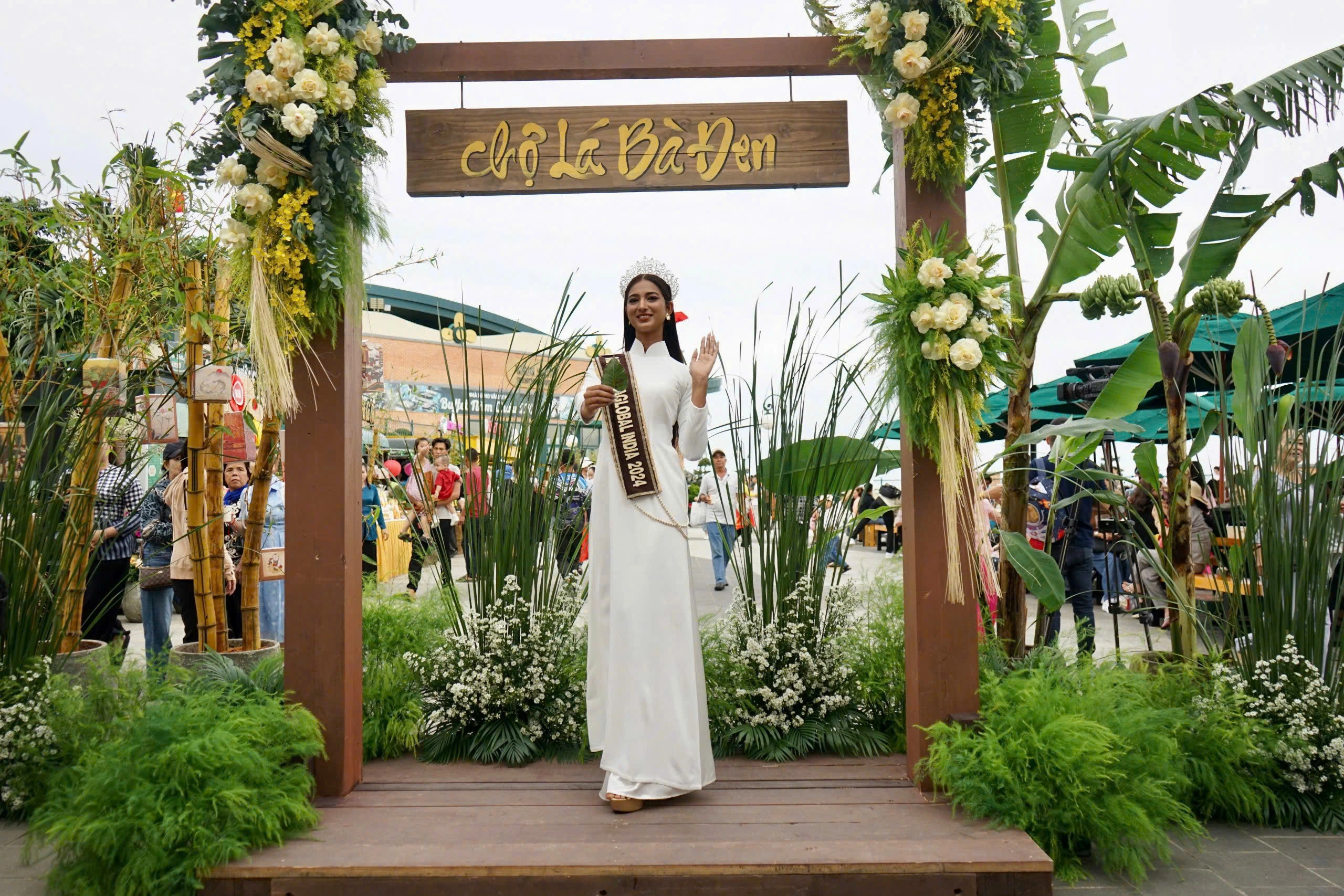 Chợ Lá lớn nhất Việt Nam tại Núi Bà Đen – Tưng bừng xuyên lễ 2/9 - 4