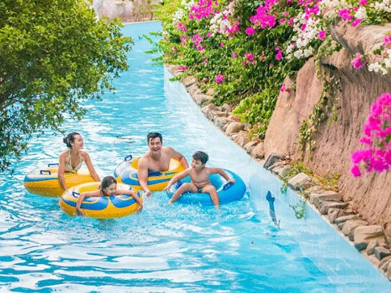 Dòng Sông Kỳ Bí Top Trò Chơi Không Thể Bỏ Lỡ Tại Vinwonders Phú Quốc Water Park