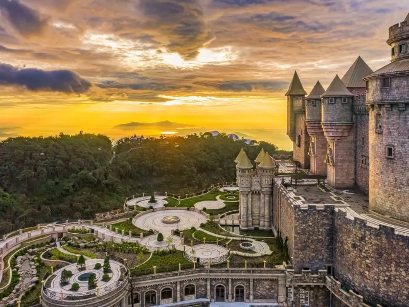 Vẻ đẹp tráng lệ của Lâu đài Mặt Trăng tại Bà Nà Hills