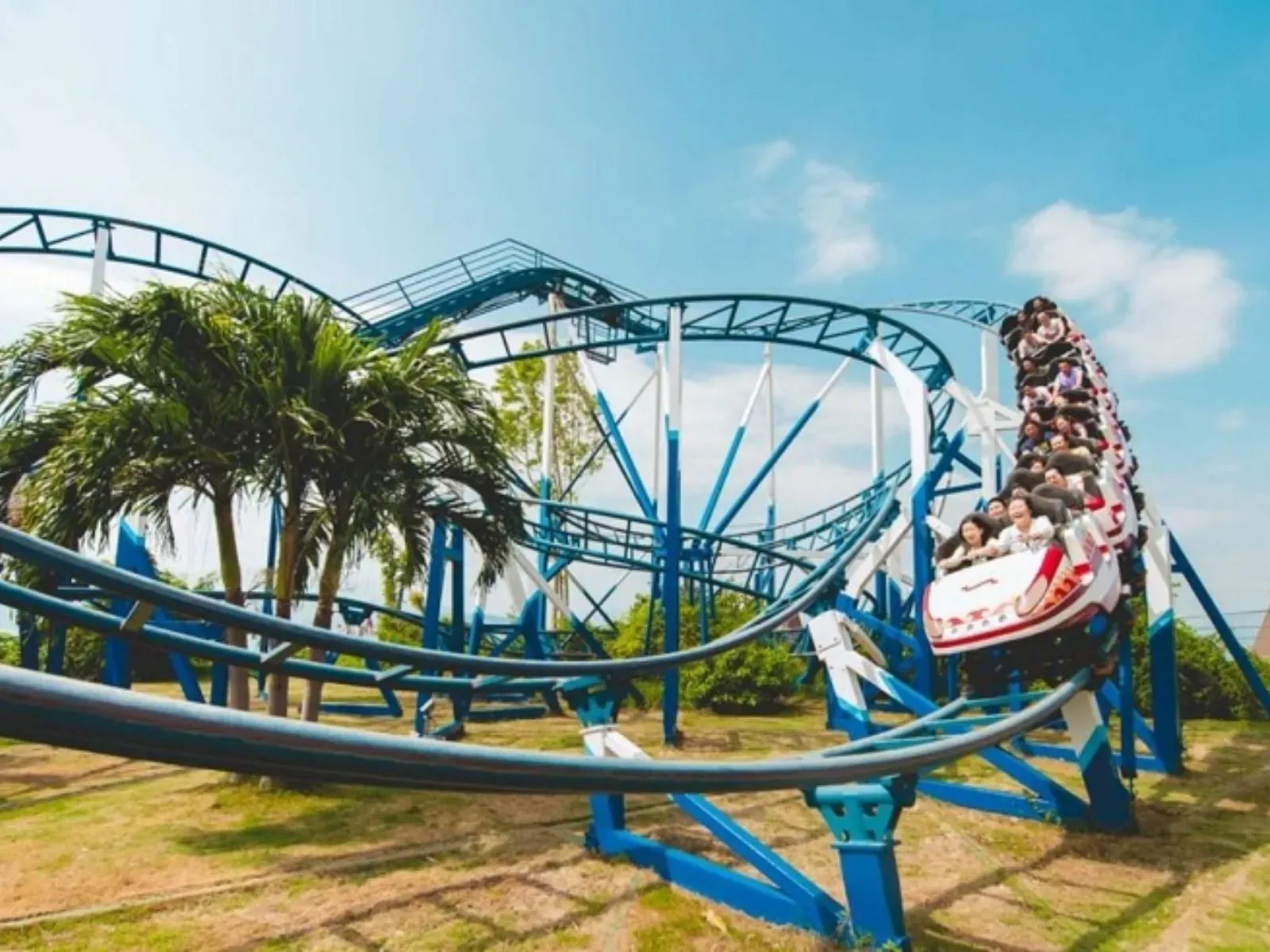 Alpine Coaster - đường lượn quanh đảo Hòn Tre