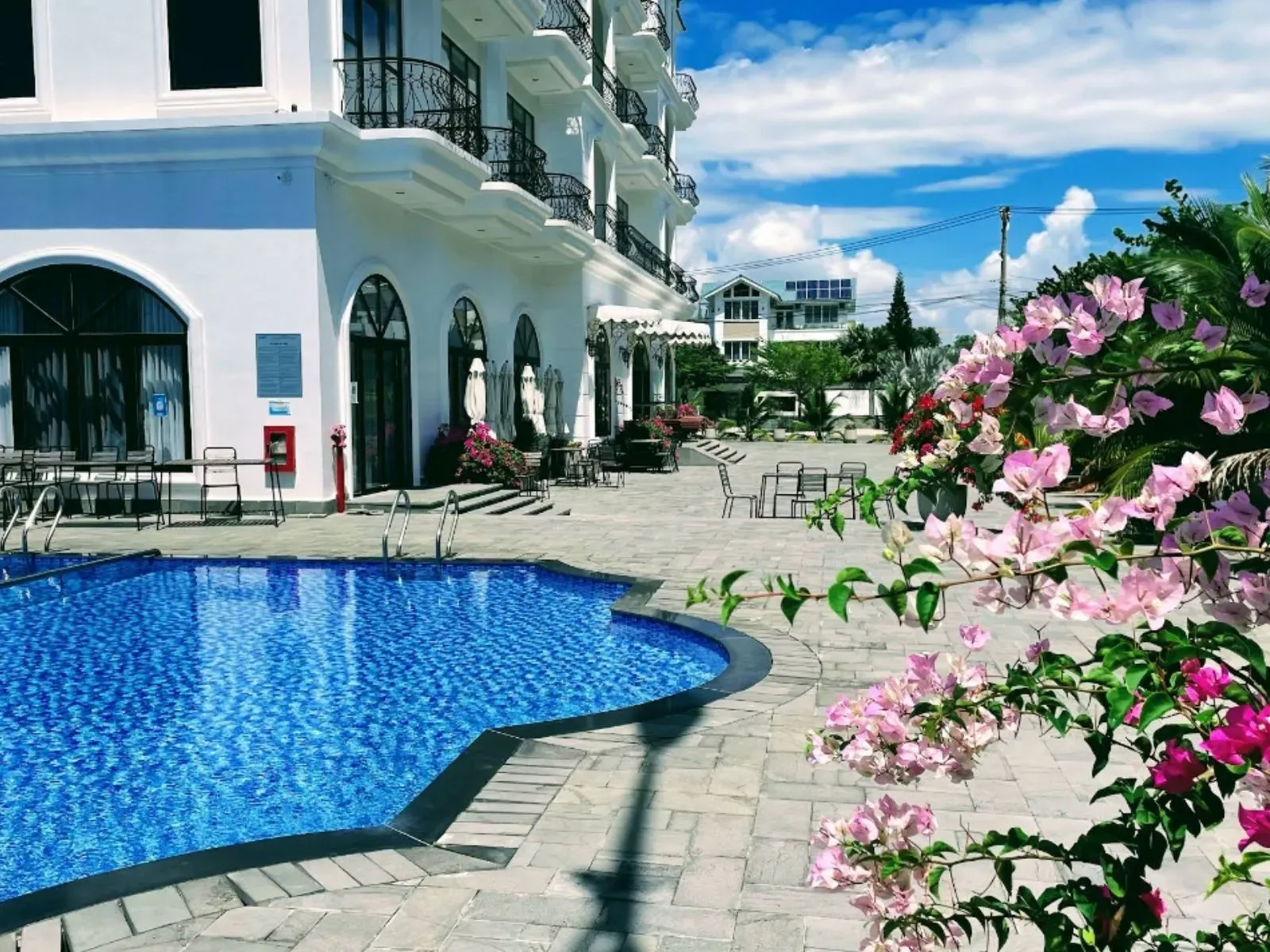 Hafi Hotel and Restaurant
