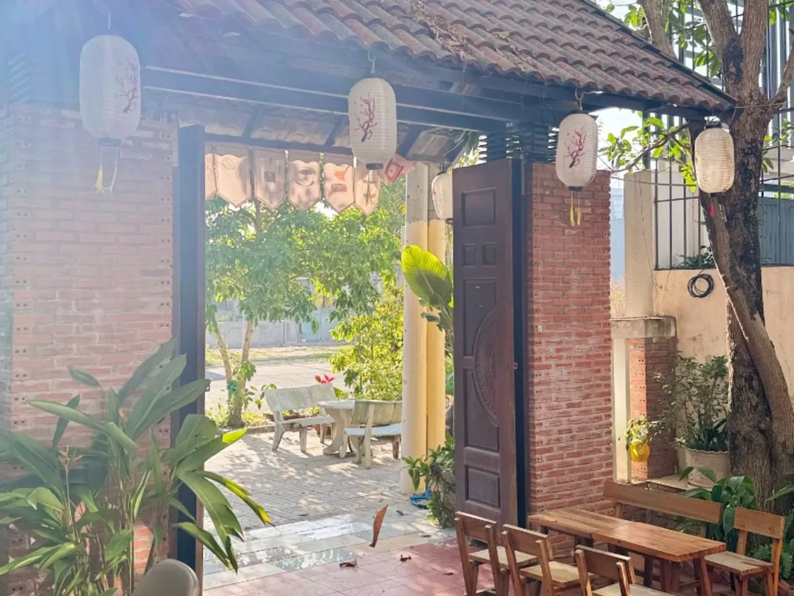 Homestay Nhà nhỏ dưới chân đồi (Cafe sách Ikigai)