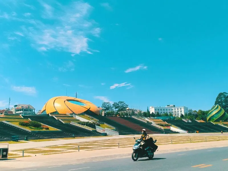 Kết Hợp Lưu Trú Và Khám Phá Samten Hills Dalat