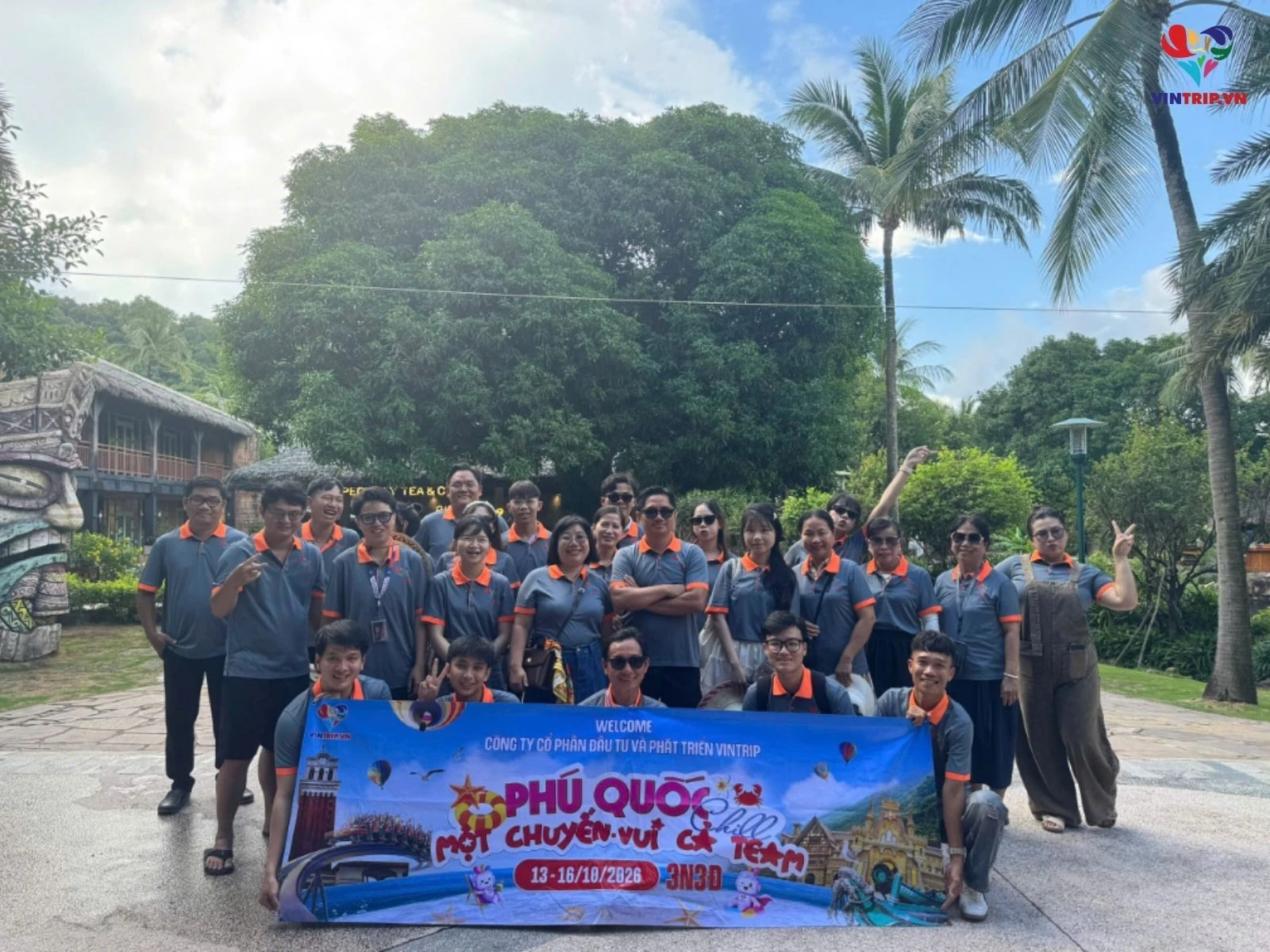 Khám phá Aquatopia và Làng Exotica tại Sun World Hòn Thơm