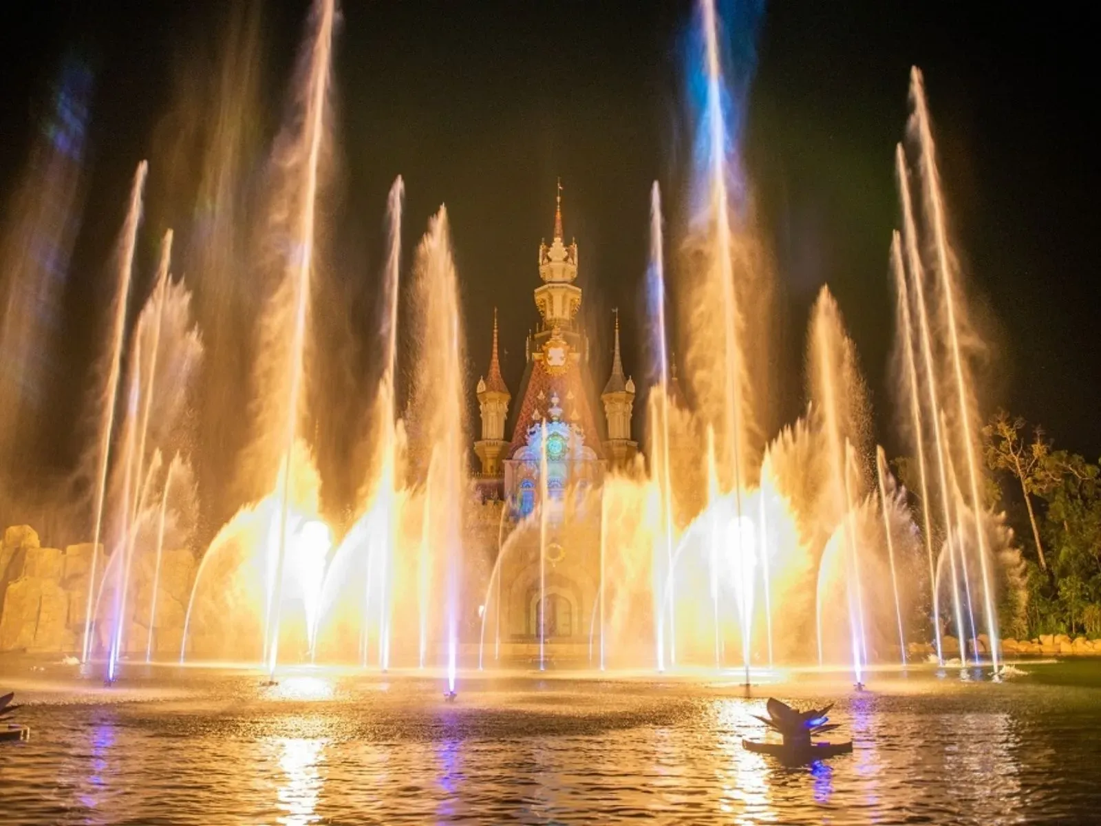 Show Nhạc nước Tổng hợp các show nổi bật tại VinWonders Phú Quốc