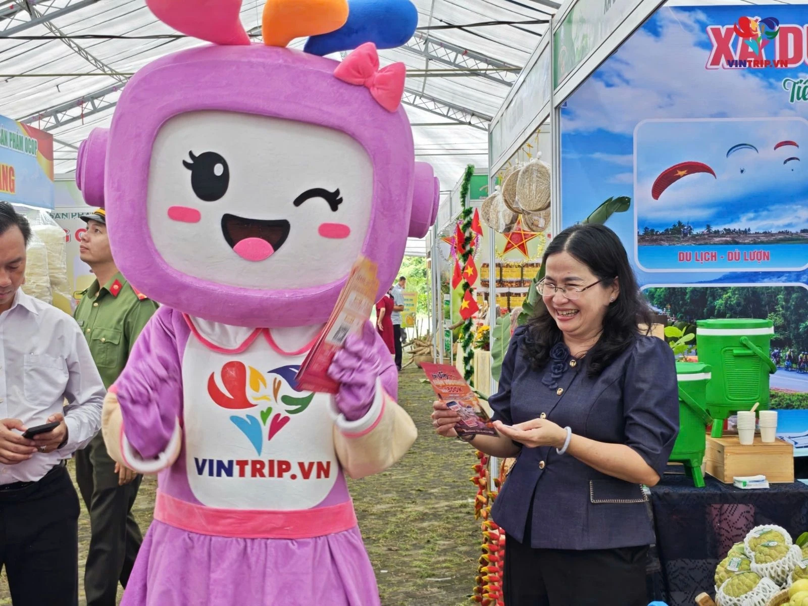 Cùng xem hình ảnh hoạt động của Vintrip tại lễ hội