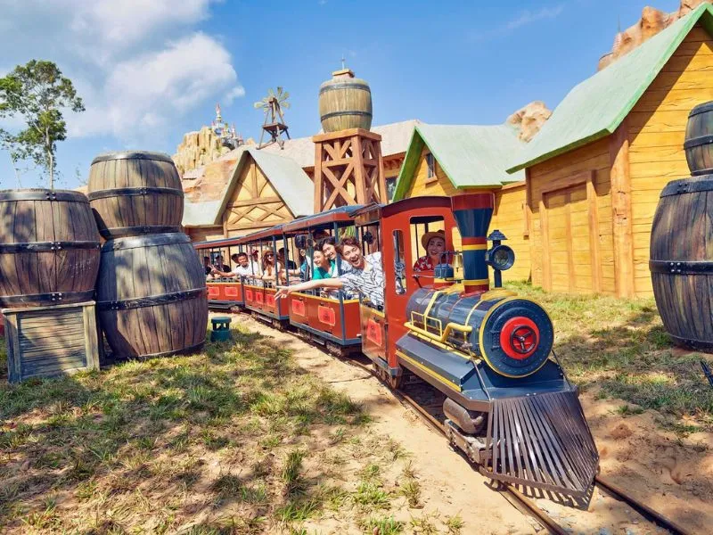 Thế Giới Cổ Tích (Fantasy World) Top Trải Nghiệm Nổi Bật Tại VinWonders Phú Quốc