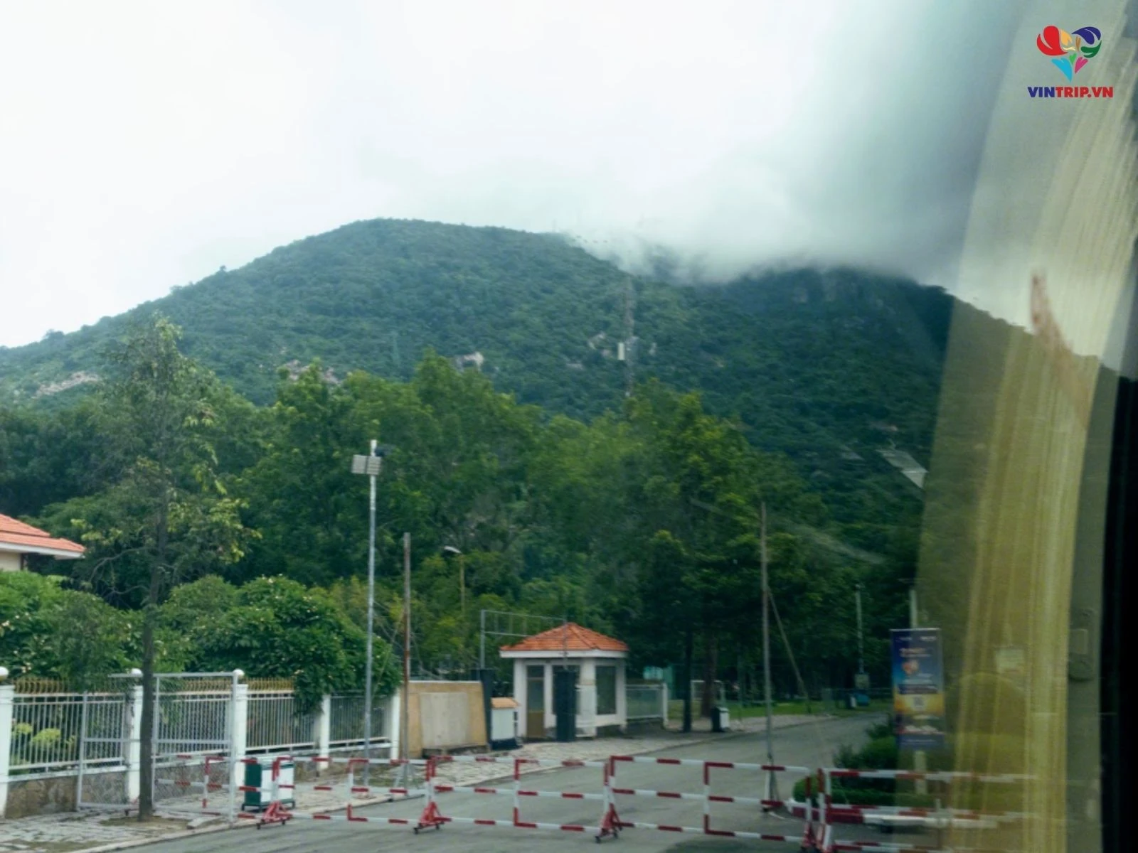 Thời điểm săn mây Núi Bà Đen đẹp nhất