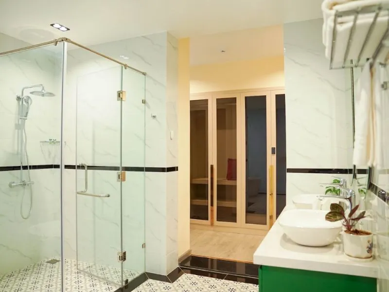 không gian Phòng tắm tuyết liên thoáng đãng