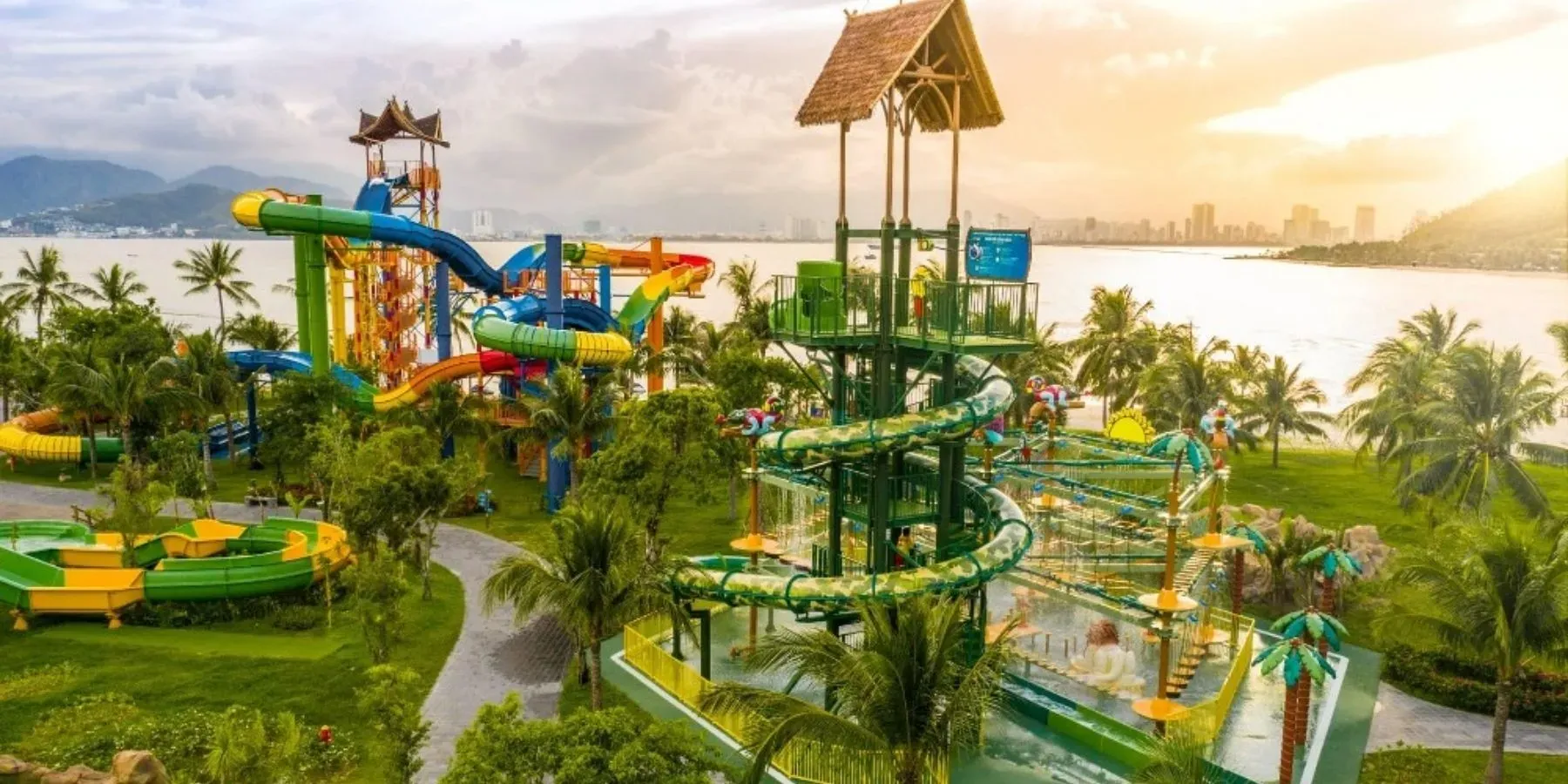 Tropical Paradise VinWonders Nha Trang: Công viên nước có gì?