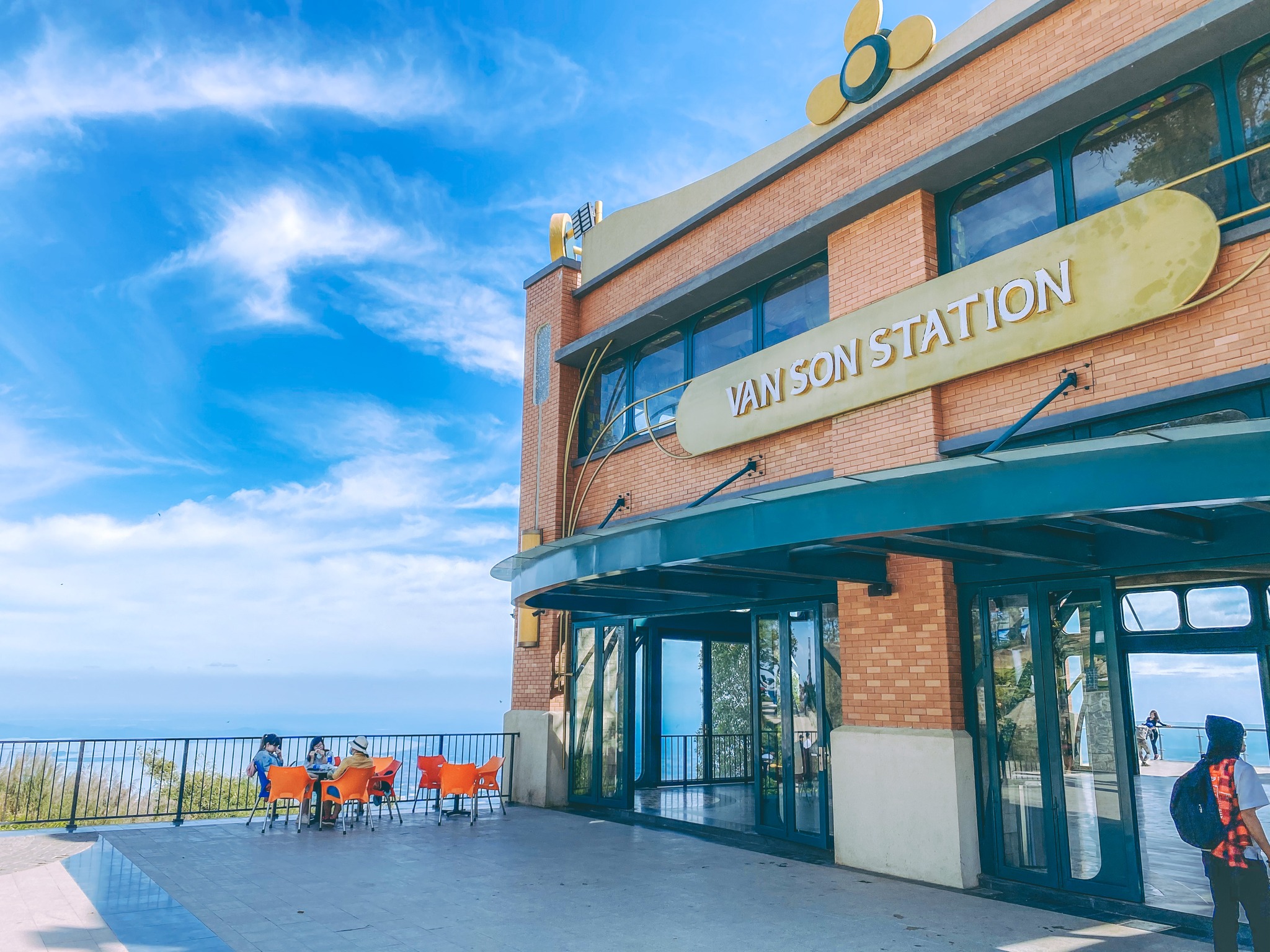 Vé cáp treo Vân Sơn – Sun World Bà Đen