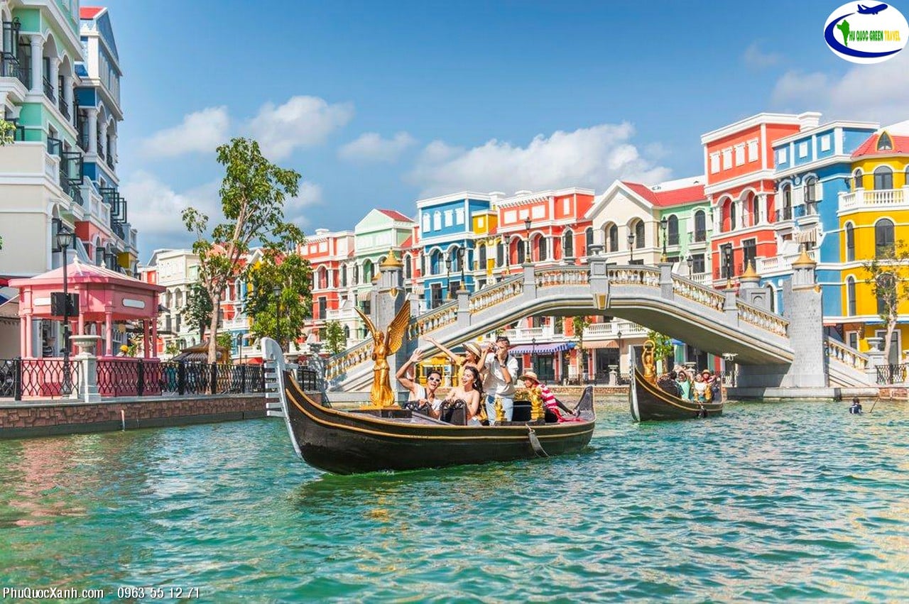 Trải nghiệm đỉnh cao với show Sắc màu Venice tại Grand World Phú Quốc
 - 2