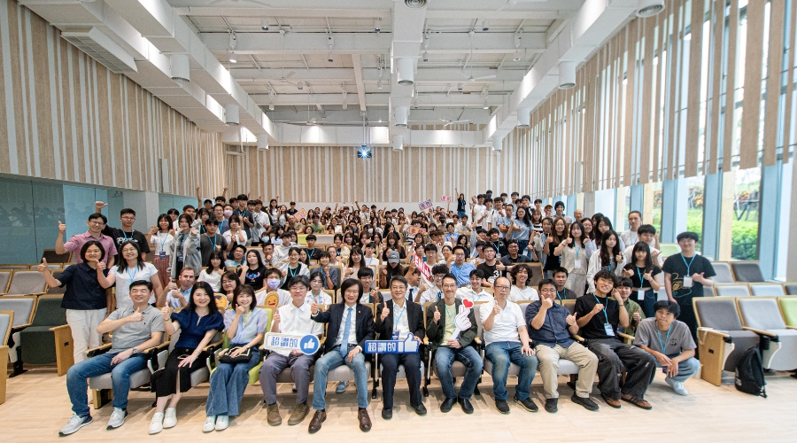 全校大一新鮮人專題競賽9月26日於共善樓大講堂舉辦開幕典禮。