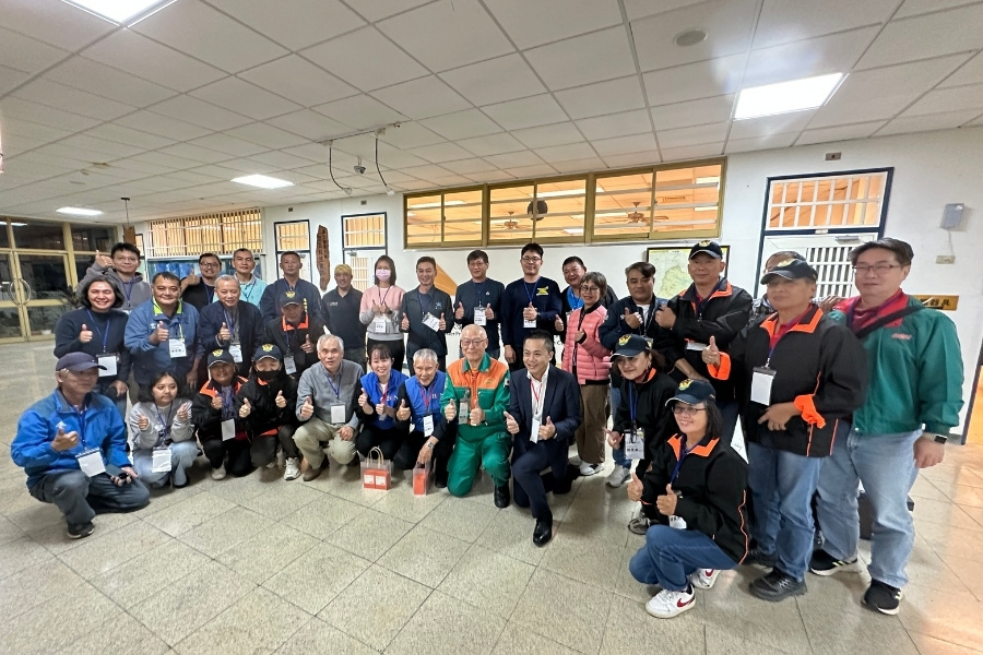 逢甲大學水利系陳柏蒼老師長期與日本防災士會合作，此次特別邀請日本防災士松井正雄，於交流研討會中分享311東日本大地震後的重建經驗。