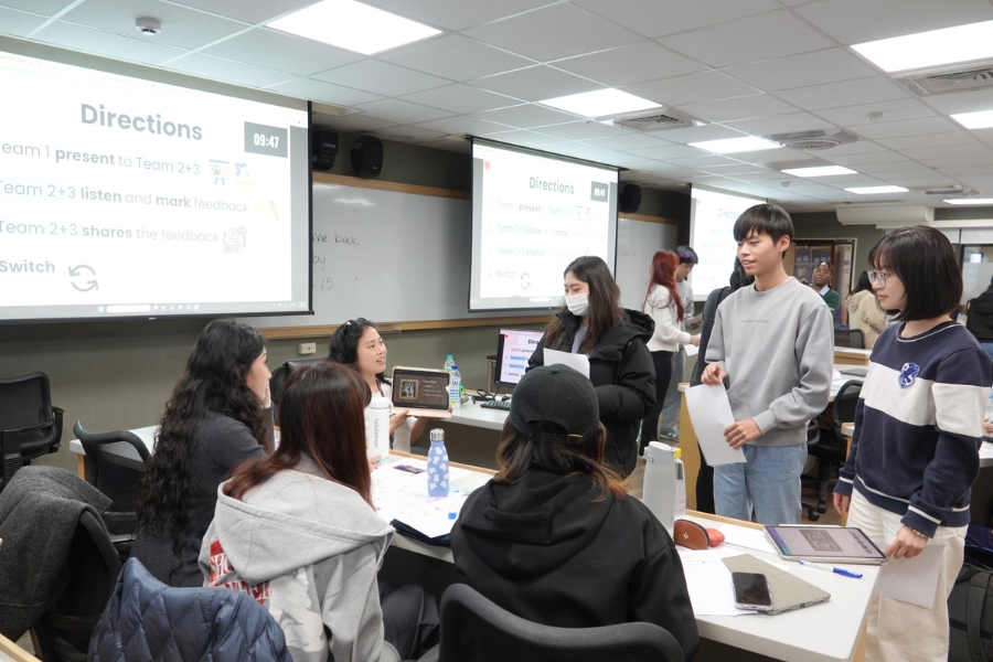 活動過程中，學生以全英語分享臺灣文化，並在互動討論中即時交流回饋，透過雙向對話練習，有效培養公開表達與簡報能力。