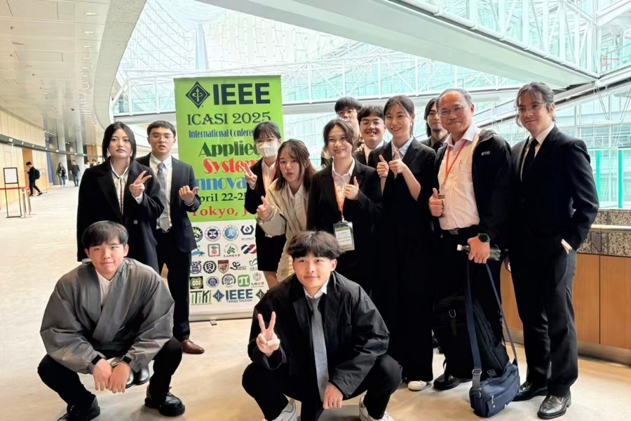 在人工智慧技術與應用學士學位學程教授的帶領下和同學到日本發表IEEE的研討會。