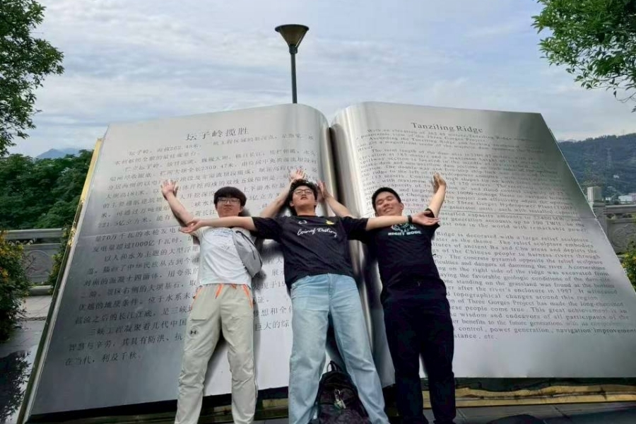 在復旦的這四個月裡,我不僅在教室裡學習,更把握機會實地走訪各地。很多震撼與感動,唯有親身踏上旅途才能真正體會。