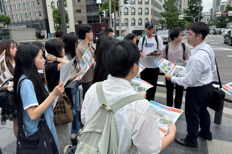 透過實地解說，深入探討大阪御堂筋街道再造與都市空間規劃實務。