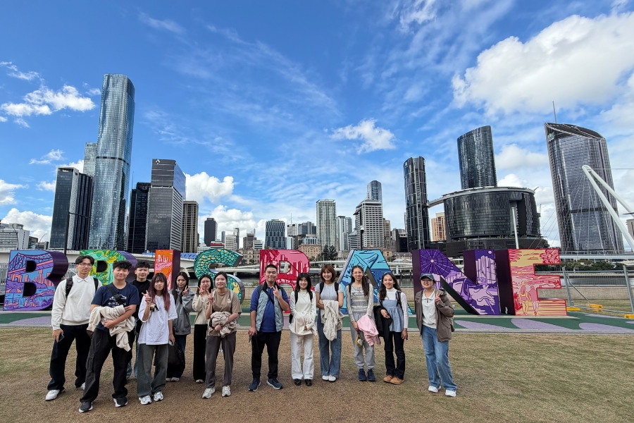 13位逢甲學生走訪布里斯本著名地標，感受澳洲城市風光與多元文化。