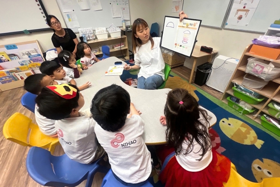 蔡宛庭在美國洛杉磯Ni Hao Chinese實習四個月,學會依學生程度調整教學,對未來的教學職涯更有信心。