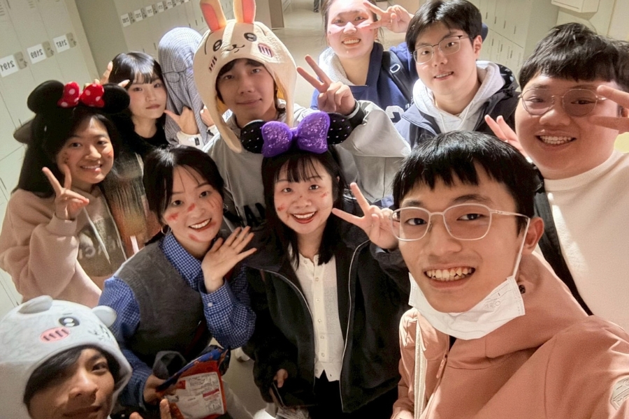 在日本新潟大學與國際交換生一起度過難忘的萬聖節活動。