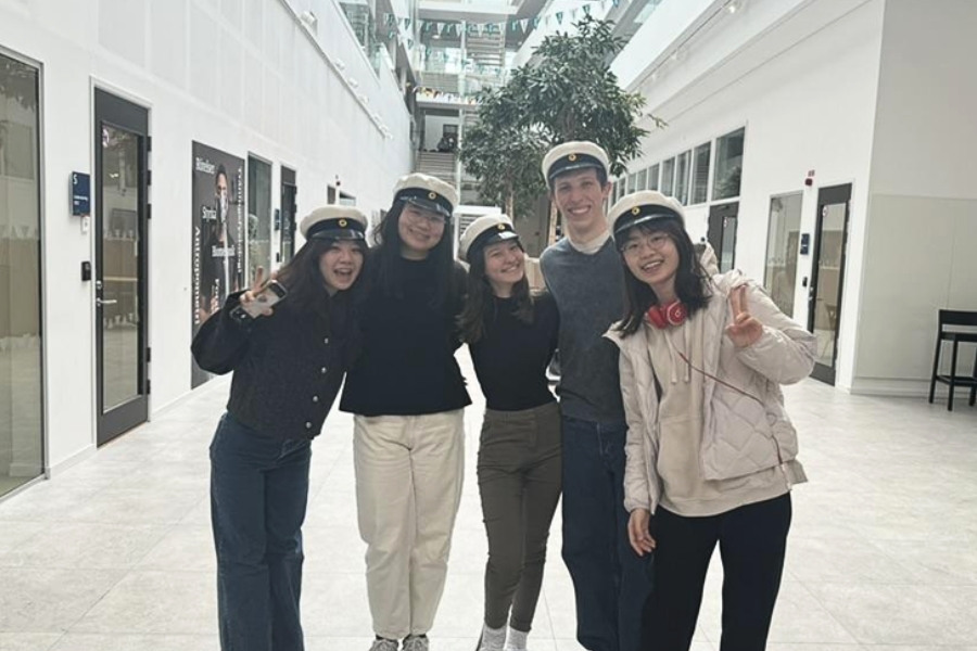 與其他在瑞典 Halmstad University交換學生活動後的合照。
