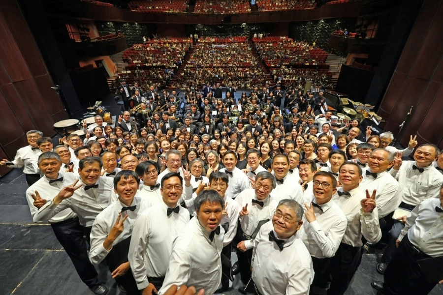 逢友合唱團與逢甲大學校友管樂團於臺中國家歌劇院一起演出，慶祝母校65周年校慶。