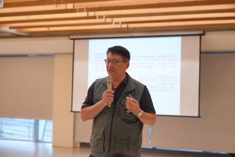 通識教育中心與圖書館共同舉辦「不一樣的通識沙龍」,邀請財團法人臺灣兒童暨家庭扶助基金會執行長周大堯蒞校分享「從人權發展看見兒權成長」。