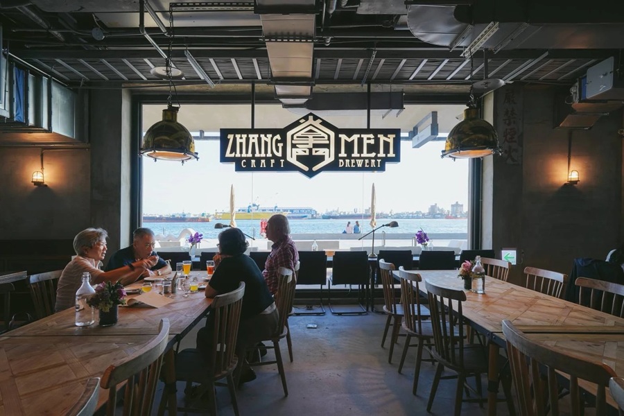 掌門啤酒-高雄棧貳庫店。