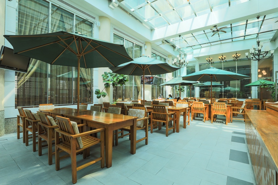 一樓格拉思思餐廳。