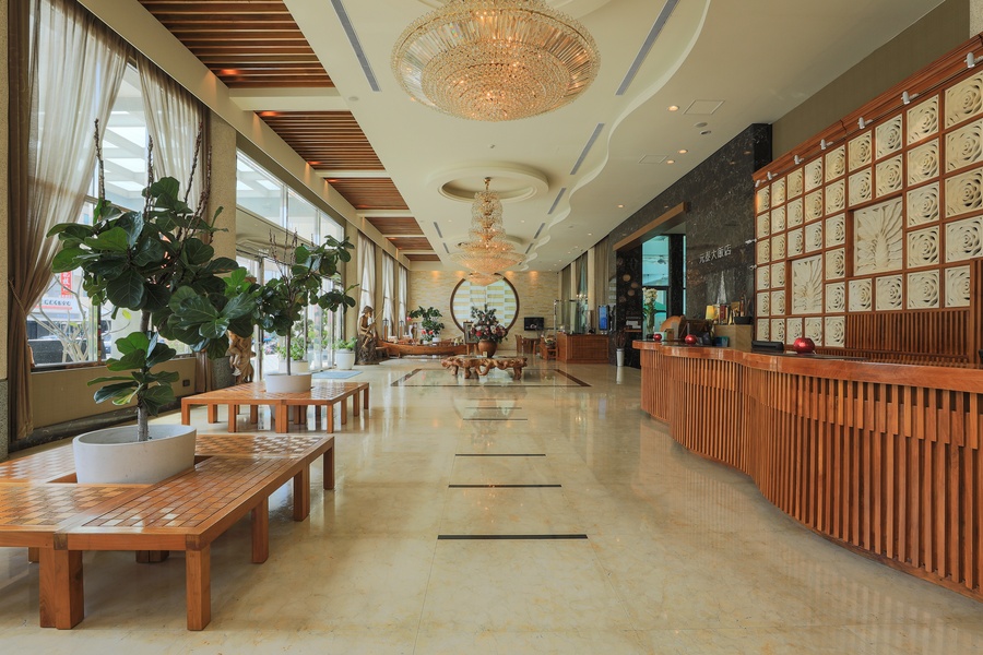 走進元泰飯店彷彿瞬間置身南洋海島渡假。